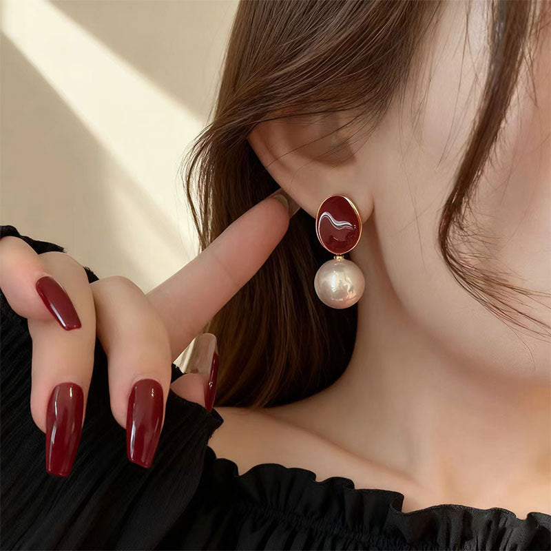 Dripping Pearl Earrings